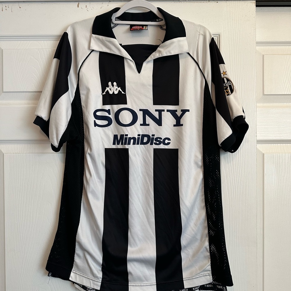 Juventus 1997/98 Home Jersey by Kappa